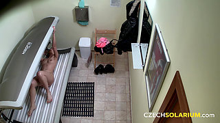 Czech Solarium 58: Dark-haired Babe Strips Down in the Solarium