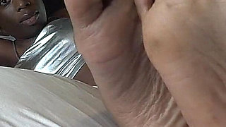 Cinnamon'z Oily Soles & Toes on Display & I Cum All Ova Them