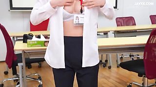 Office Lady's First AV Appearance: Sex in the Workplace x1x8C12A20D61105EB650