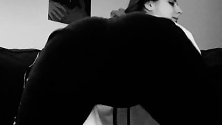 Amateur Chick Ass Shaking In Panties