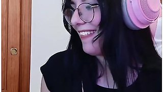 Emo/Goth E-Girl’s Solo Session – Teased & Pleasured