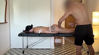 Real fuck during massage with a hot inked Latina client with bubble butt