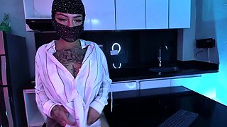 Horny pee fetish hottie solo stimulation