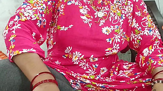 Bhabhi Devar Ke Ladn Ke Pani Nikali Hand Se Raat Ko Ghar Pe Akele Ake Hindi Audio Desi Handjob, Handjob