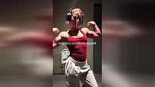 TikTok Accident: Muscular 18yo Flashes Wet Pussy Live!