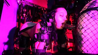 Mistress Lunatika - Deep Throat Doggy _Mistress Lunatika