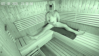 Loads of cum in the Sauna