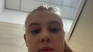 Extreme Squirting in the public gym with jucielussie