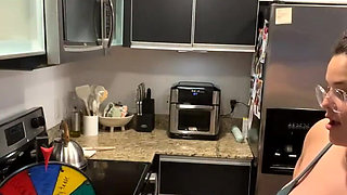 Live Stream with Dani Valentina