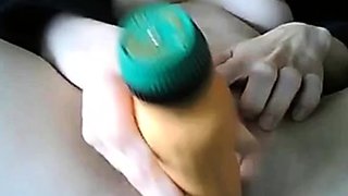 Webcam Girl Pushes Herself to Orgasm