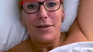 Big boob brunette masturbates on webcam