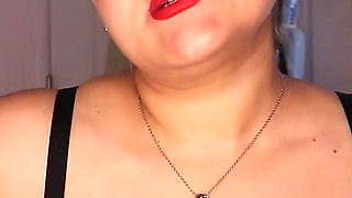 Horny Luna Love Sends a Special Message