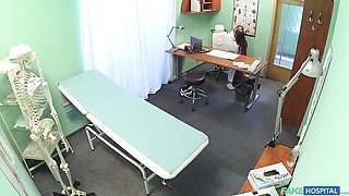 Fake doctor with a big penis rammed a flexible girlfriend Chelsy Sun