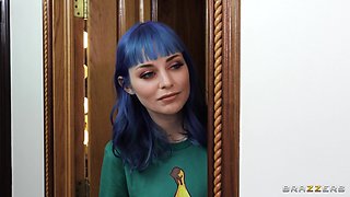 Badder Than He Thinks part 02: Small Hands and Kinky Blue-Haired Jewelz Blu in Stockings