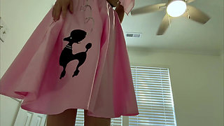Devyn's Sultry '50s Giantess Fantasy 4K POV Tiny Thrills Awaits!