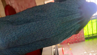 Mallu Moti Gand Vali Satul man ko tapa tap choda jab unki patni gar par nahi tha - Indian Sex MMS (Stepmother fucked by stepson in kitchen)