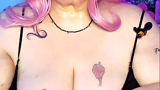 Boob Show: First time with Nipples Clamps and Vibrators