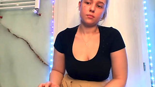 Jucielussie fingering tight anal and pink pussy