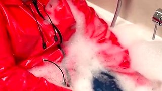 Amateur fat slut getting her wet pussy