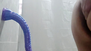 Mature stepmom looks for someone to put a huge 8 in her
