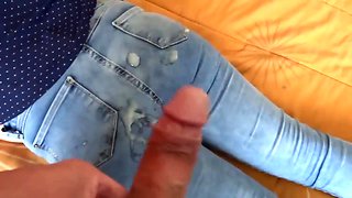 Step-mother didn't fight back anymore, she asks her son-in-law to wank off to her seeing her jerk and jizz on her backside