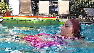 Handsome Harry and Sex Big Beauty Nurse Vicki Do Some Under Water Exercises!