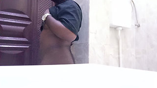 Dinner I licked the girl's penis, breakfast licked the girl's breasts, lunch licked the girl's ass, late at night licked the whole girl