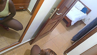 The Secretary Masturbate Her Pussy After the Job