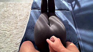 Gym Jock Gets Paid To Cum On Perfect Ass In Tight Gear