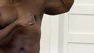 Doc Chocolate Vs Sinthia Bee