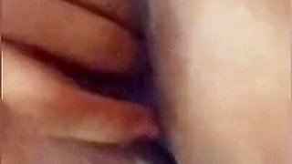 Rajasthani Bhabhi Doing Desi Marwari Loudly in Bathroom