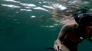 Snorkel Slut: Tight Bikini, Dive Mask & Underwater Fin Tease