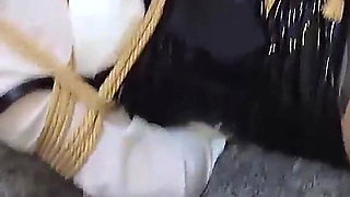 Punish the Female Secretary Who Makes Mistakes Severely 01