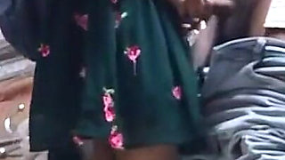 Desi Slut Girlfriend Ko X Boyfriend Ke Sath Chudai Karte Time Viral Video
