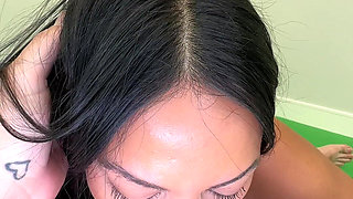 Flexible Big Booty Latina Gets Stretched Out & Fucked for Facial