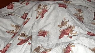 Stepmom Sneaks Into My Bed For Hot Mutual Masturbation - Homemade Amateur MILF Action