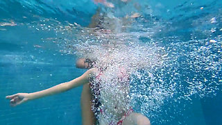 Lesbian Domination Top Girls Control Air Pool