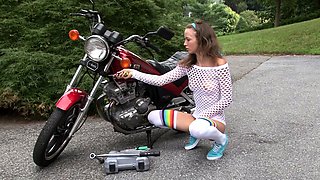 Sexy brunette teen outdoor masturbation