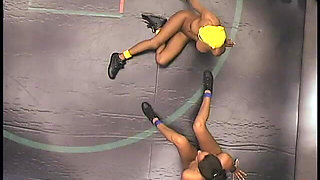 The Goddess (4-0) Vs. Yellow Kitty (0-1)