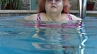 Big Beauty Nurse Vicki Shows off Her Water Shoes and