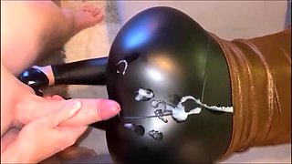 ses ejacs sur mon joli cul