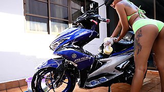 Bubble butt Thai GF fucked in both holes
