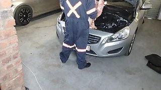 Amateur Housewife Fucked In Car For Cash - Homemade Brunette Babe Cumshot