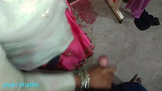 Pyari Bhabhi Gives Best Handjob After Brother-In-Law's Cock Comes Out Of Water