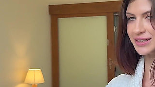 Lustful Masseur Caught the Girl off Guard and Fucked Her From Behind