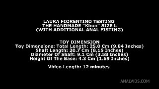 Laura Fiorentino Testing The Handmade Khun Size L (With Additional