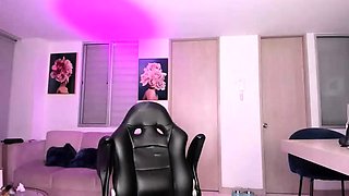 Chubby milf strip show her big boobs webcam