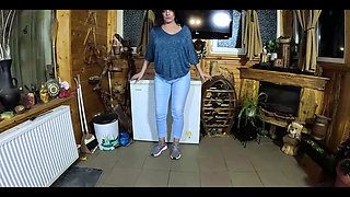 Cameltoe MILF Twerks in Jeans Blowjob & Cum All Over My Puffy Jacket 334