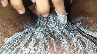 Telugu  aunty sex and cleaning hair