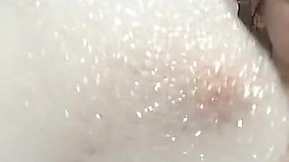Waiting for a big and hard dick with me in the bath